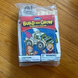Build and Grow monster truck Kit with light